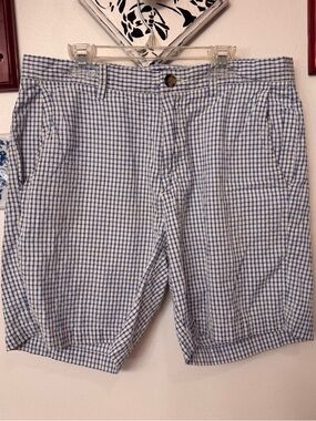 Vinyard vines gingham breaker shorts